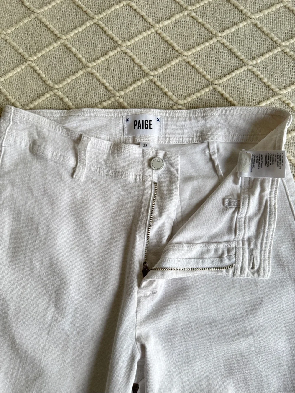 PAIGE Nellie White Wide Leg Crop Jeans Anthropologie Women’s Size 28